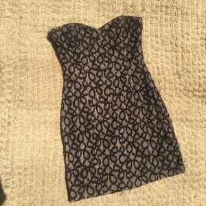 Gianni Bini strapless lace body-con dress